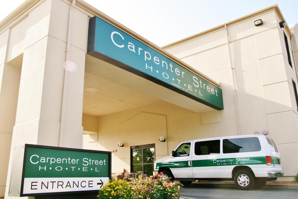 Carpenter Street Hotel 4/37