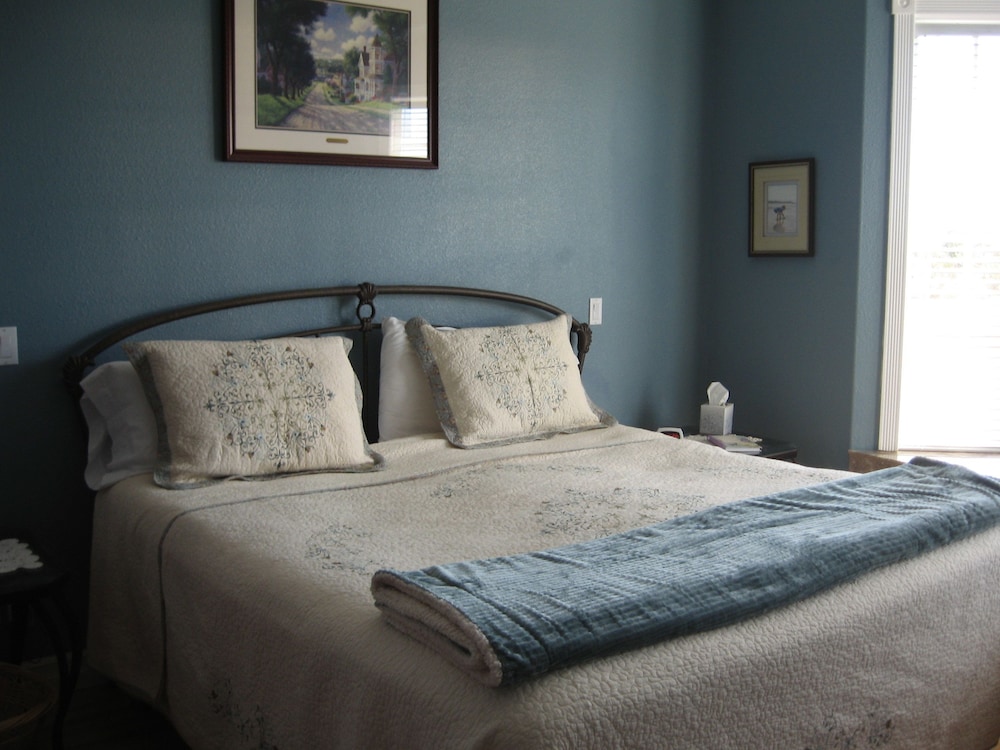The Collins Inn And Seaside Cottages - Adults Only 10/77