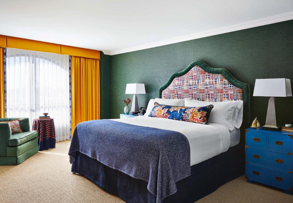 Presidential, Suite, King Bed, Sofa