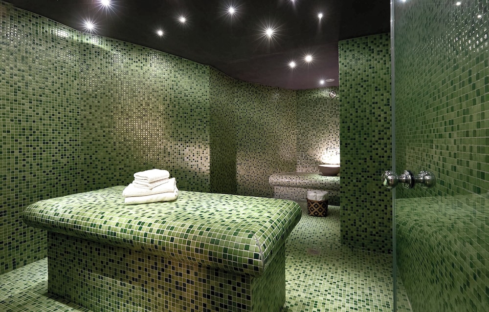 ST. CONSTANTIN SEA HOTEL AND SPA RESORT 24/50