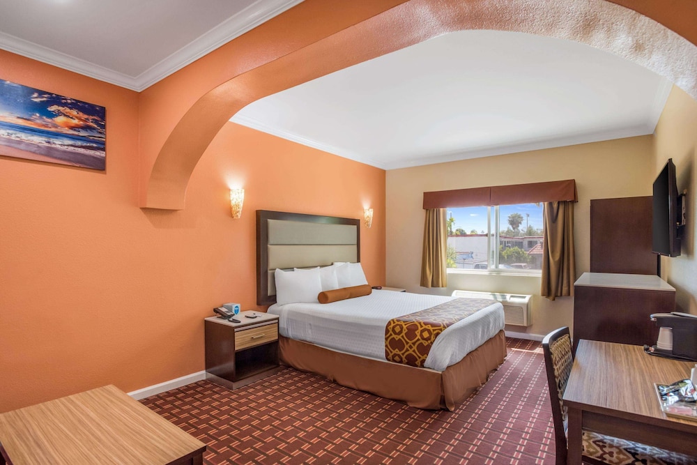 Rodeway Inn and Suites Pasadena 16/36