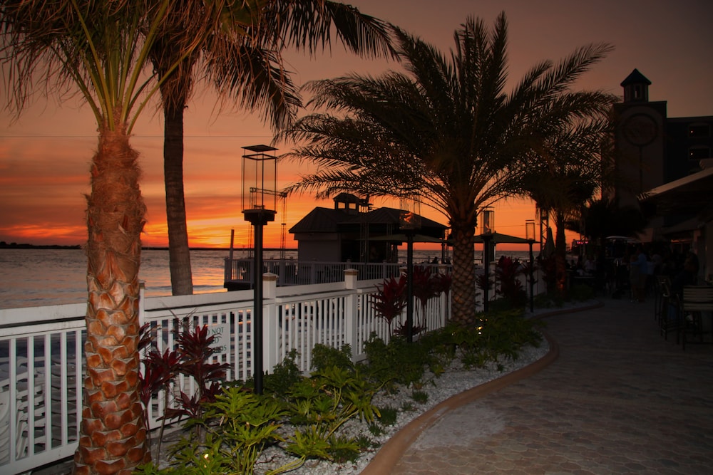 Shephards Beach Resort 51/66