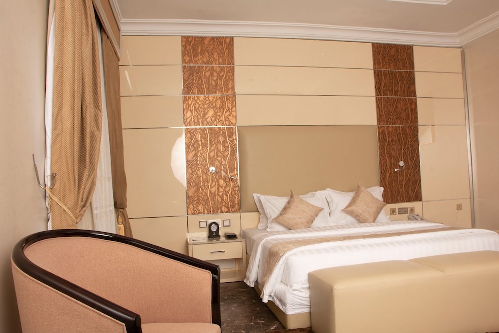 Wells Carlton Hotel and Apartment Abuja 9/57