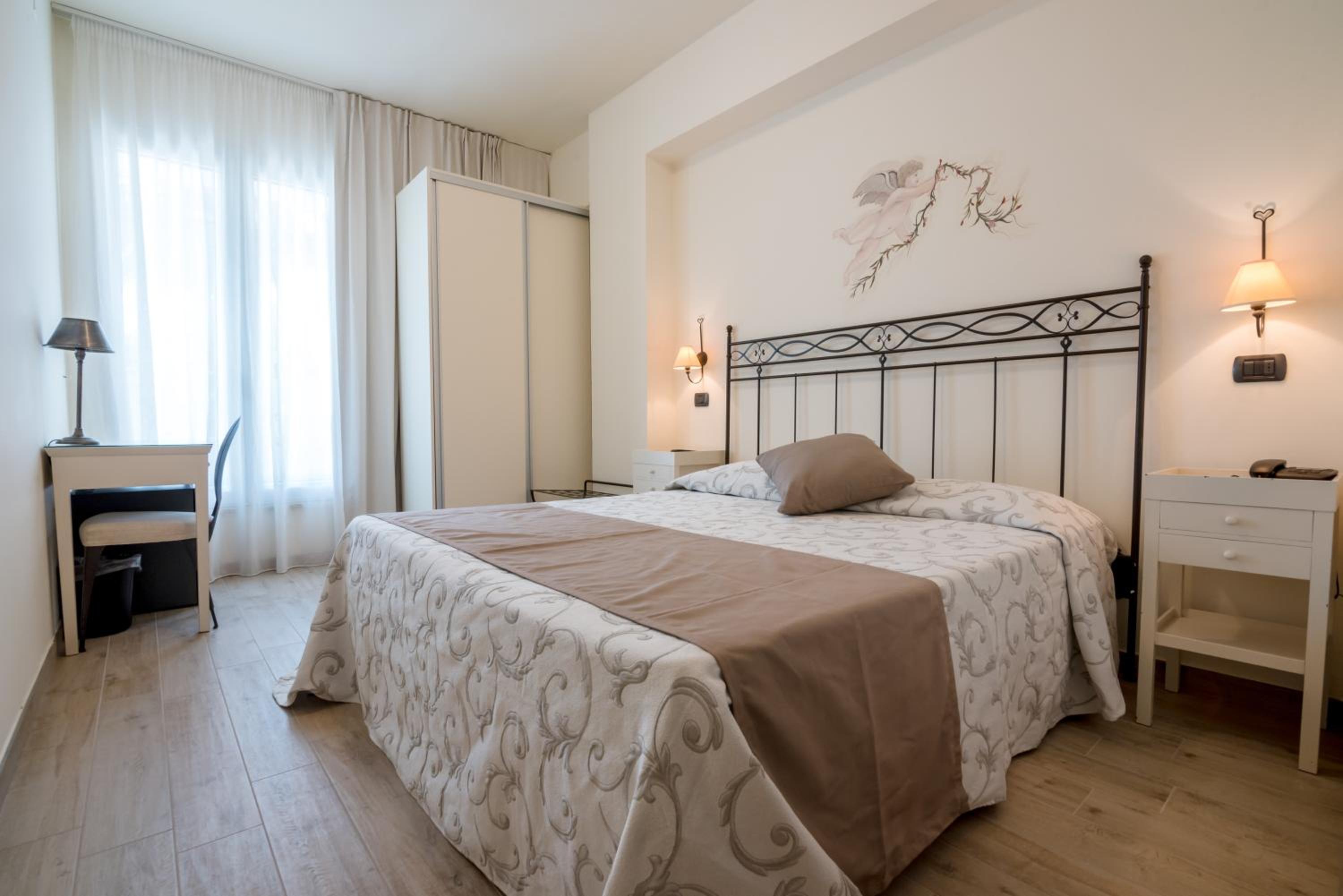 Economy, Double or Twin Bed