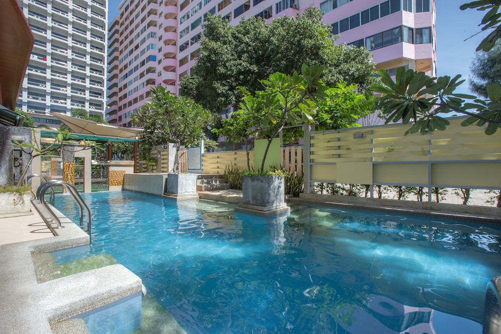 Asia Cha Am Hotel 45/50