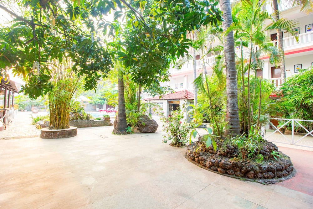 Oyo 4977 Kristal Sands Beach Resort 70/78