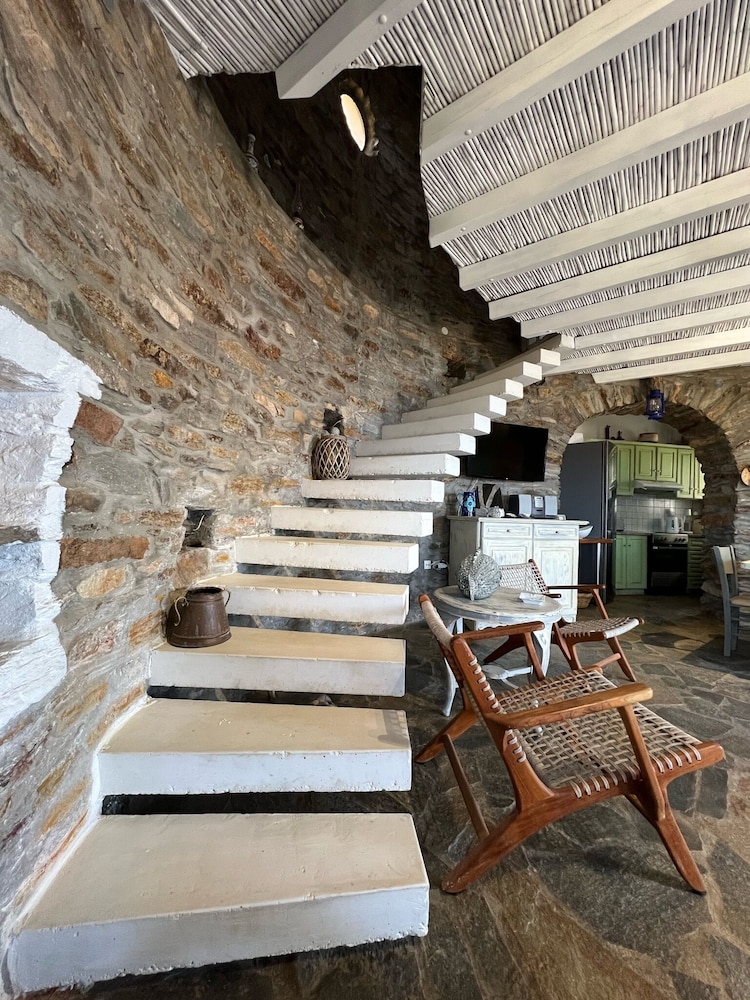 The Stone Windmill 25/50