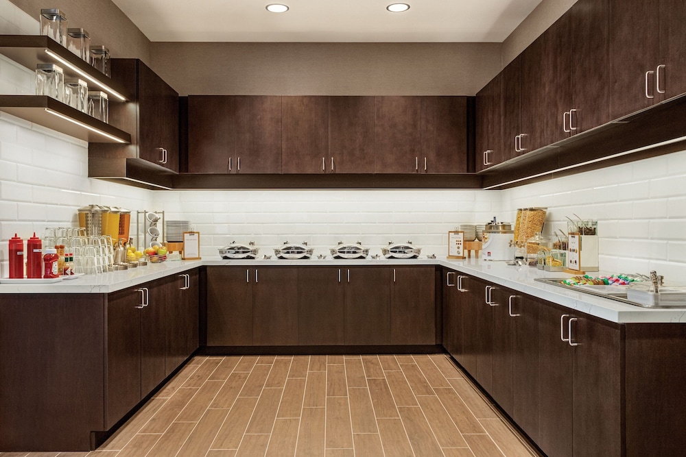 Residence Inn by Marriott New York JFK Airport 4/36