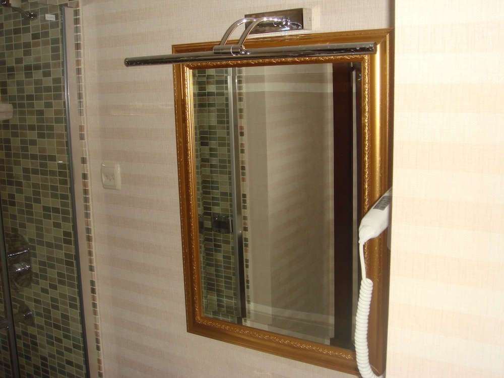 Cetin Hotel 12/39