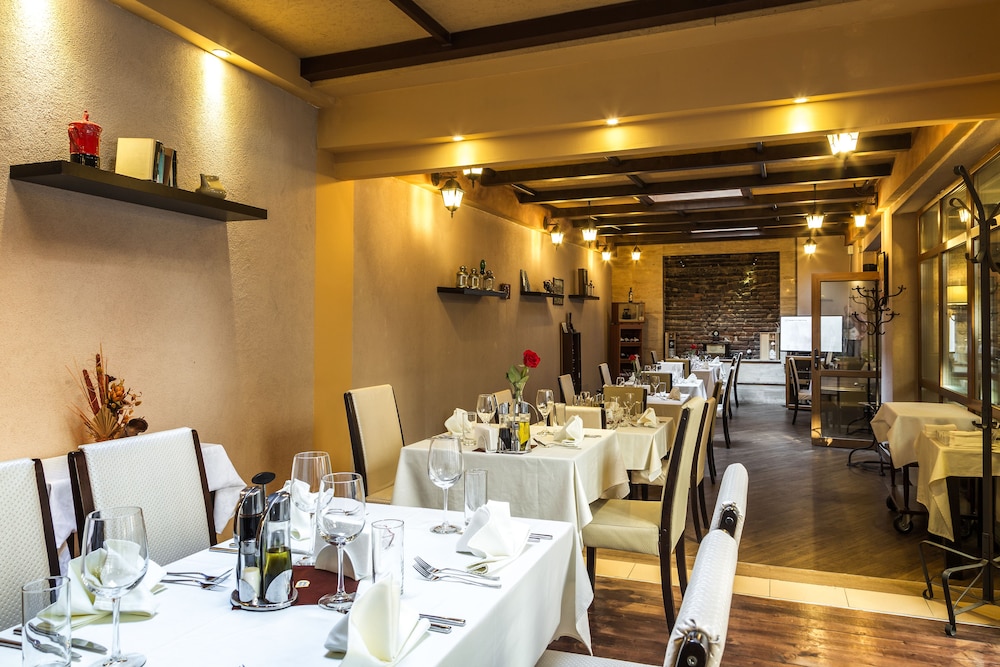 Best Western Plus Bristol Hotel 37/41