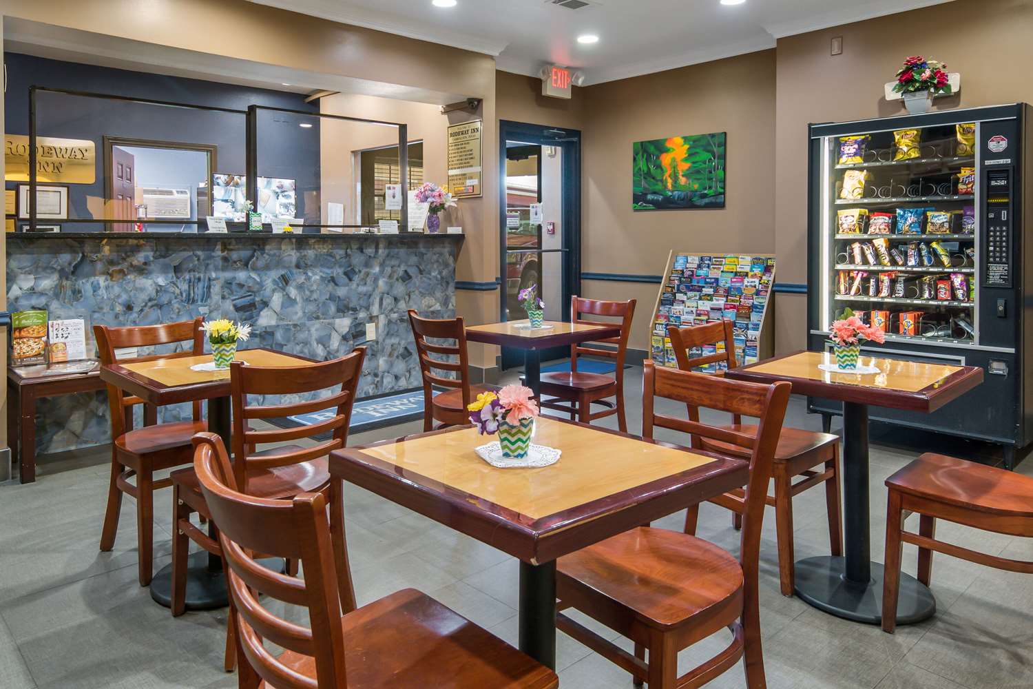 Rodeway Inn Carrollton I-35E 21/28