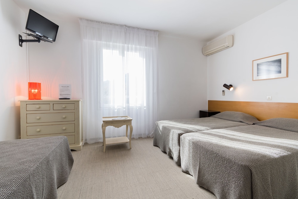 Hotel Cala di l Oru 2/36