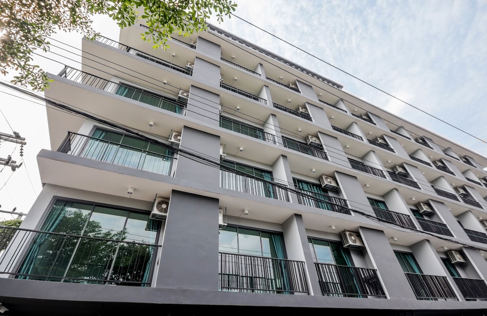 Nidhra Residence 2/50