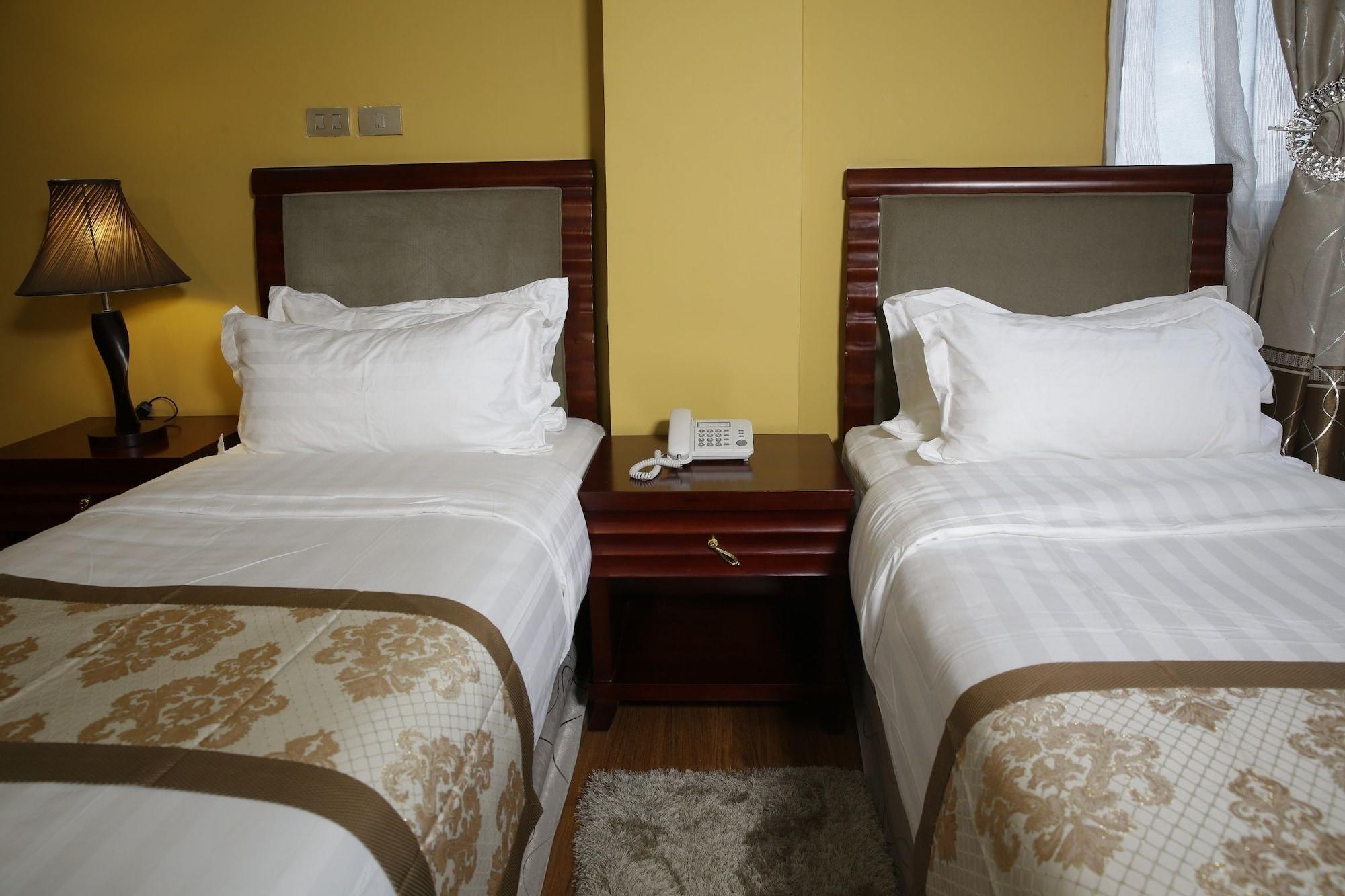 Blue Nest Hotel 6/19