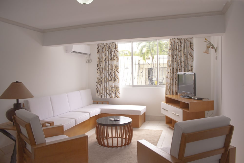 Pirate’s Inn Apartment Hotel 36/59
