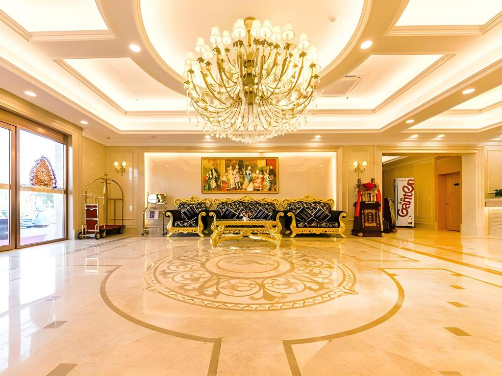 Vienna Hotel (Weihai North High-Speed Railway Station Bathing Beach Shandong University), Weihai 4/23
