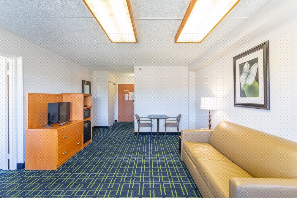 Days Inn by Wyndham Absecon Atlantic City Area 31/39