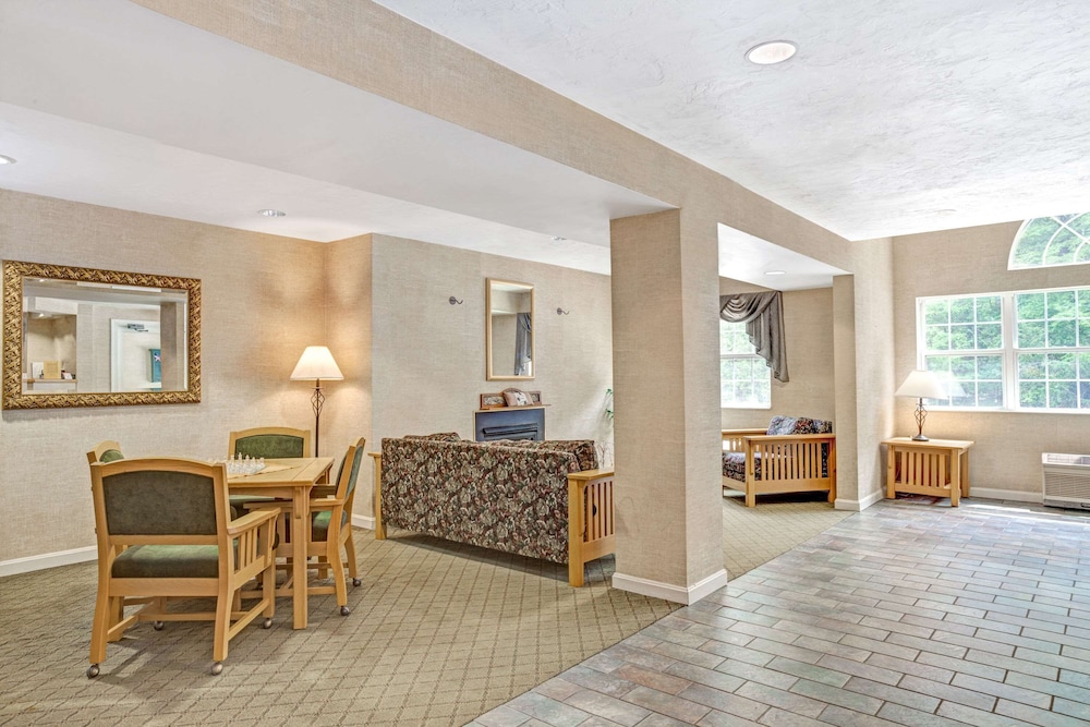 Sturbridge Hotel 2/18