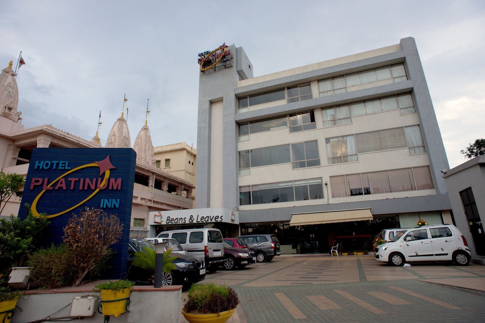 PLATINUM INN HOTEL 43/46