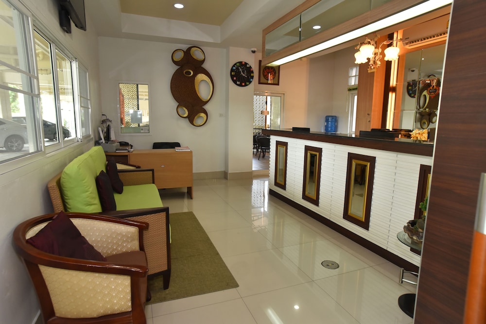 V Place Residence 6/50