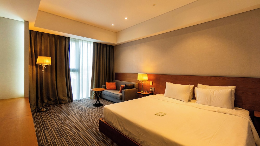 STANDARD, KING BED