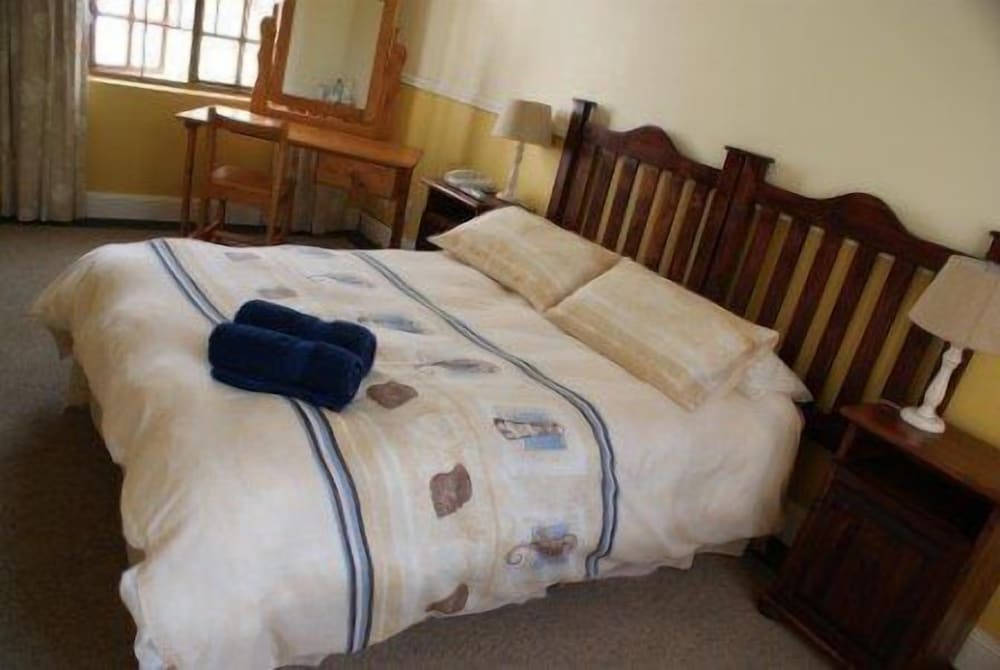 Inkwenkwezi Private Game Reserve 10/50