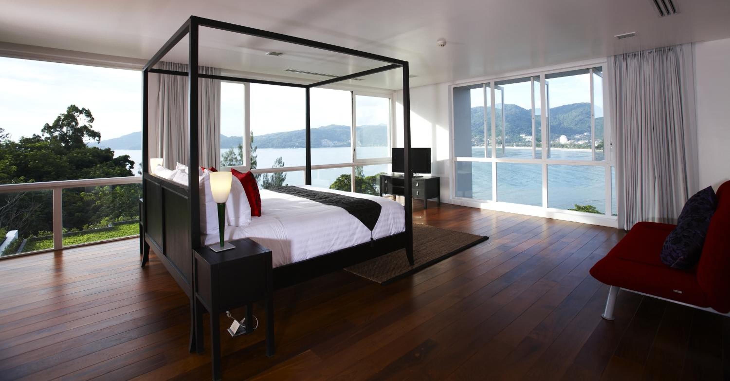 فيلا بـ4 غرف نوم بمسبح خاص