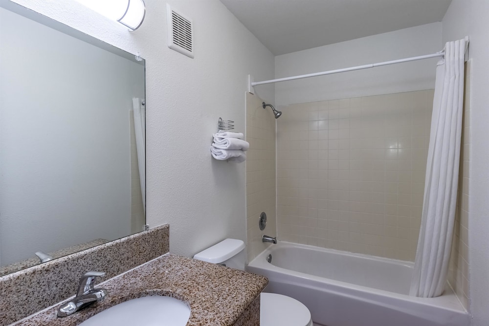 Motel6 Beaverton, OR 13/39