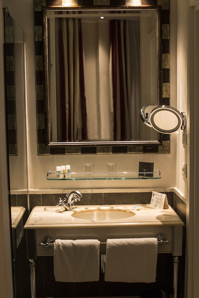 Hotel Monte Cenci 24/46