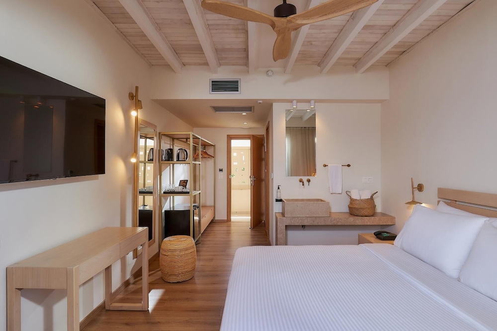 Vasia Sea Retreat - Adults Only 6/36