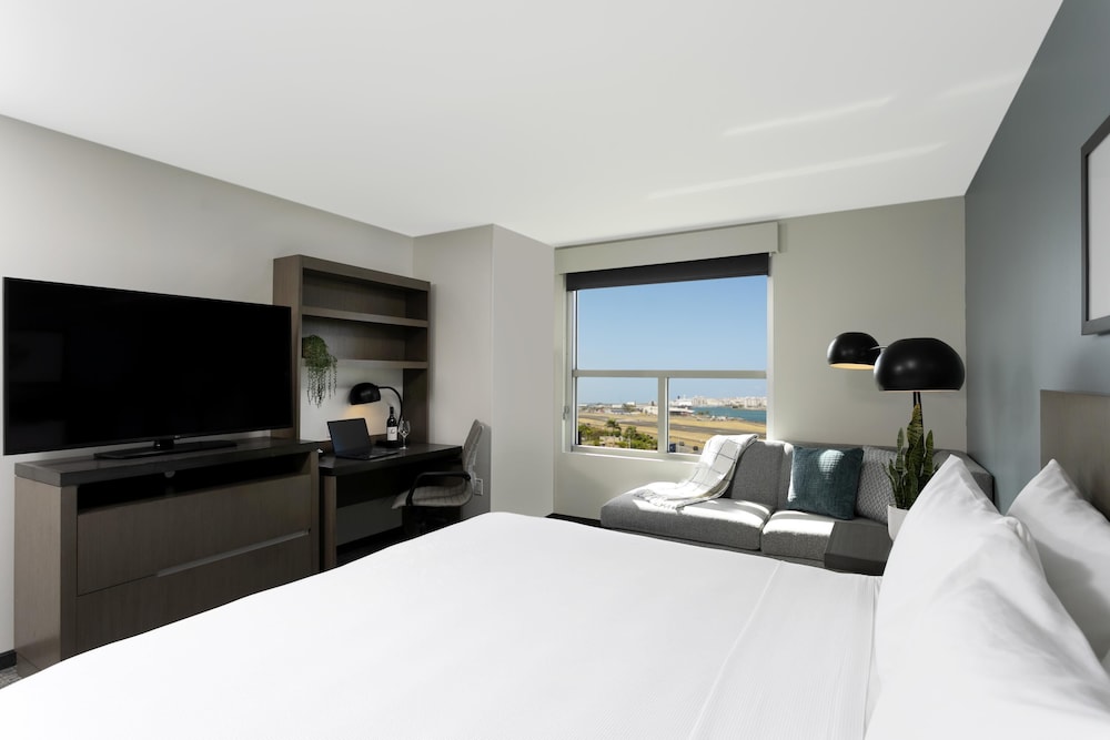 Hyatt House San Juan 18/74