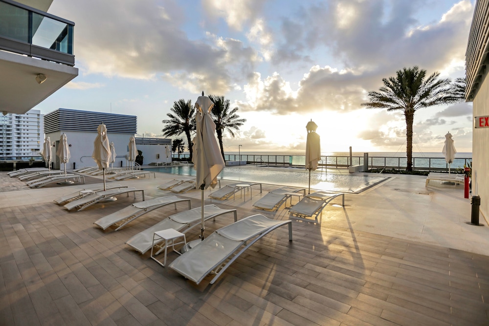 Miami Vacations Corporate Rentals - Monte Carlo 30/69