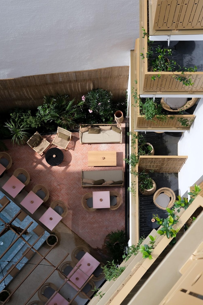 Bloom House Hotel & Spa