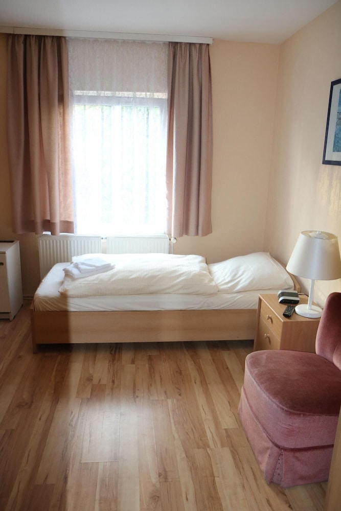 Hotel Apex، Hemmingen 12/50