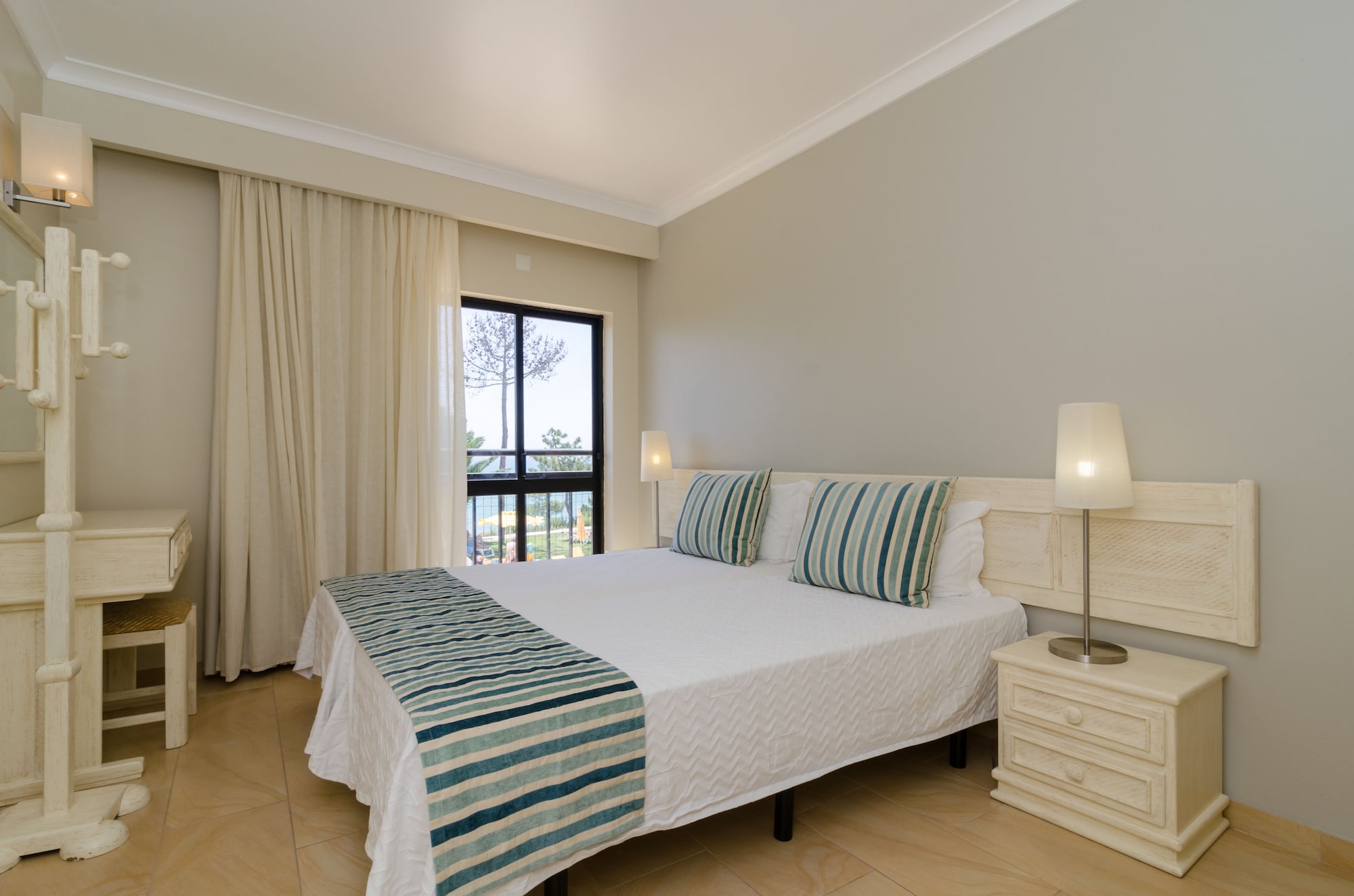1 BEDROOM, APARTMENT, SEA VIEW