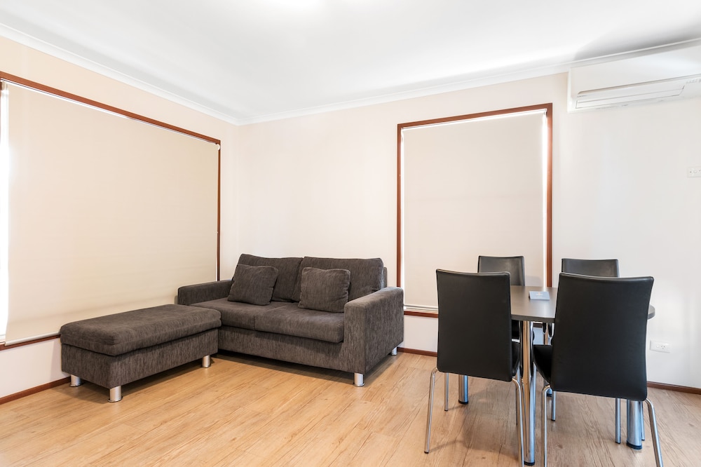 DISCOVERY PARKS - COOGEE BEACH 27/34