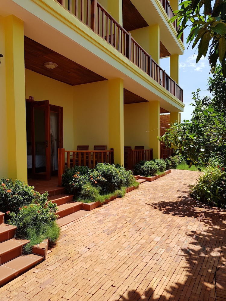 Free Beach Resort 34/50