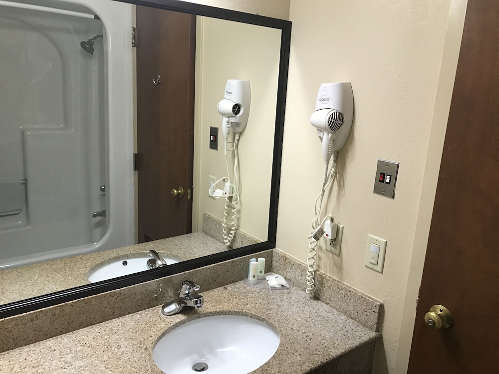 Quality Inn Schenectady - Albany 10/34