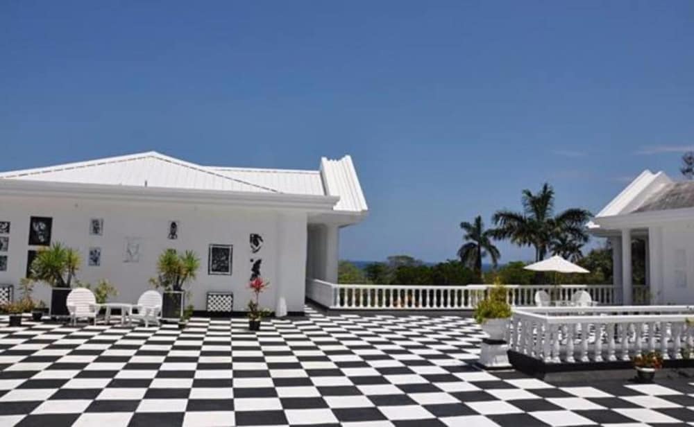 Jamaica Palace Hotel 7/66