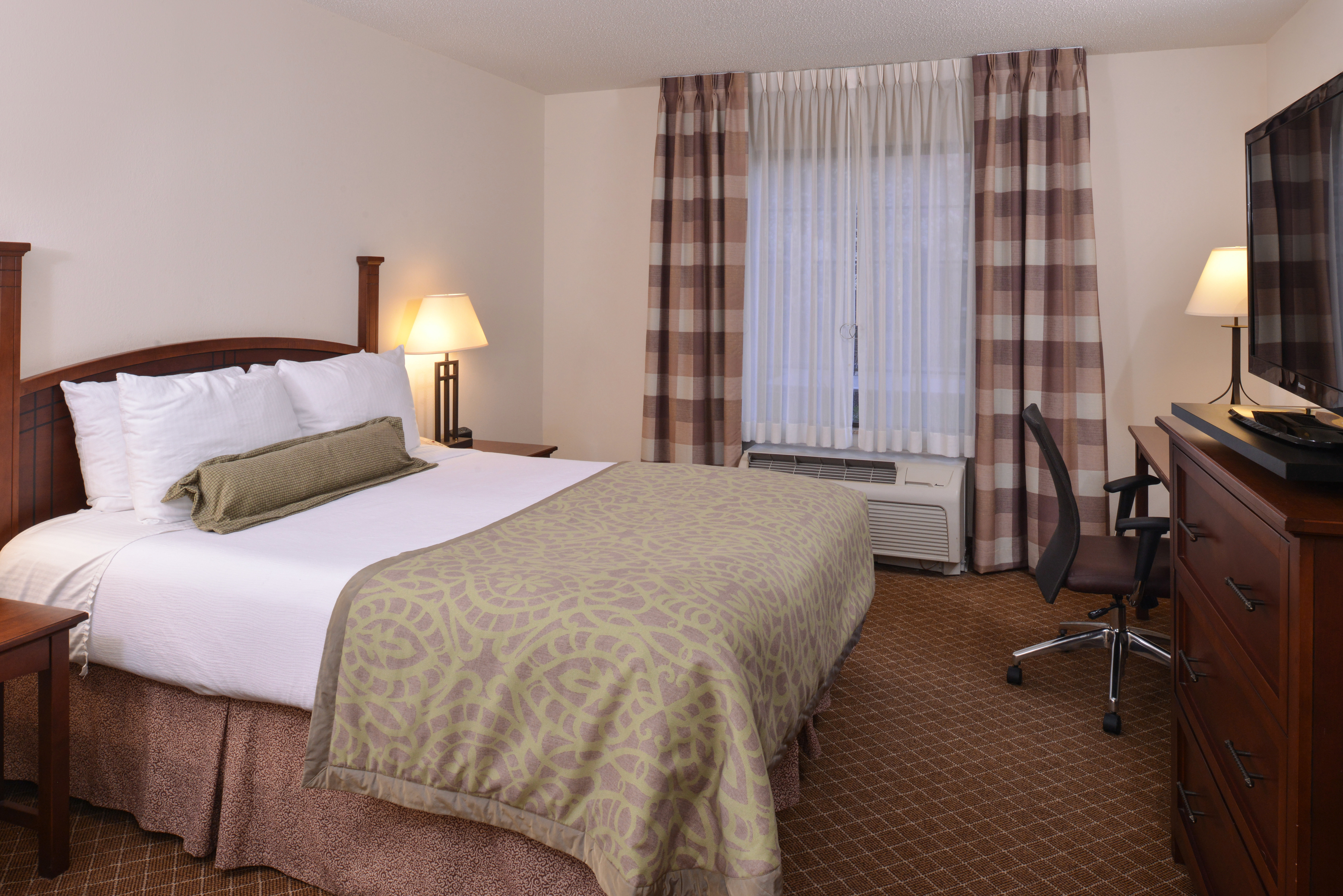 Staybridge Suites Indianapolis Airport 23/70