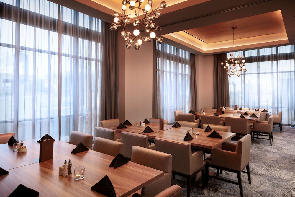 EMBASSY SUITES BY HILTON AMARILLO DOWNTOWN HOTEL 42/62