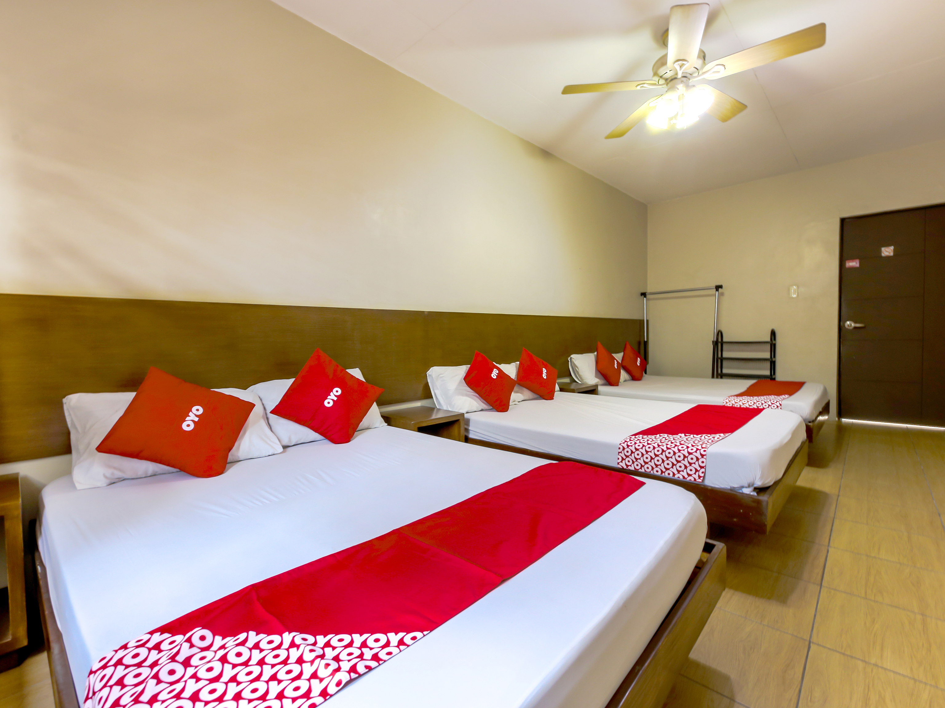 Metro Deluxe Residences 21/50