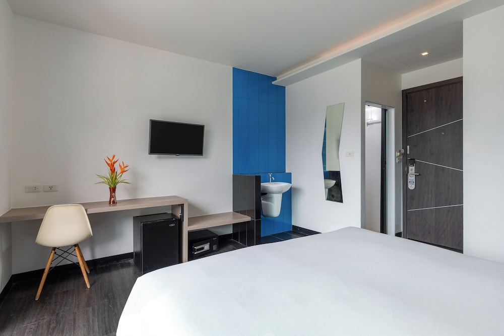 Wake Up Aonang Hotel 43/69