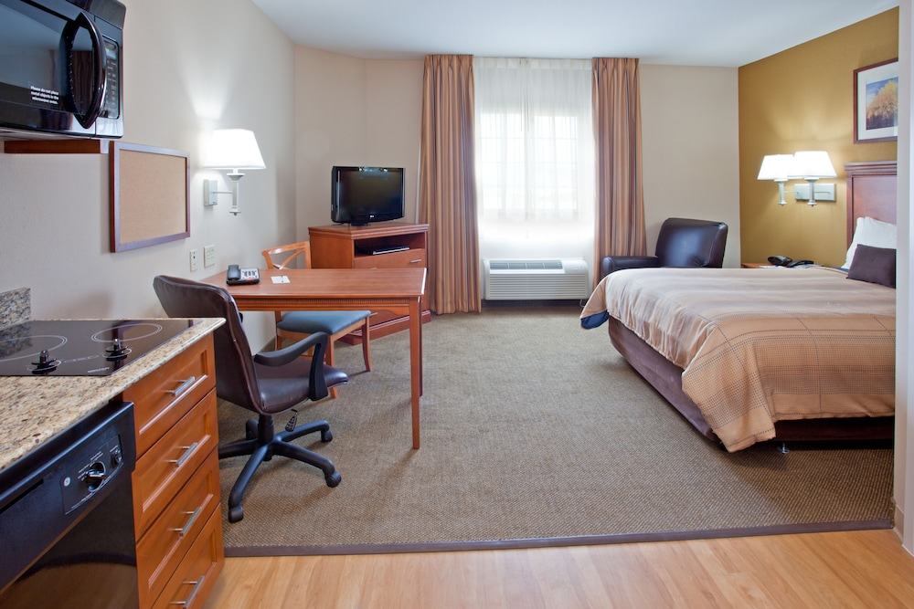 CANDLEWOOD SUITES LEAGUE CITY 16/39