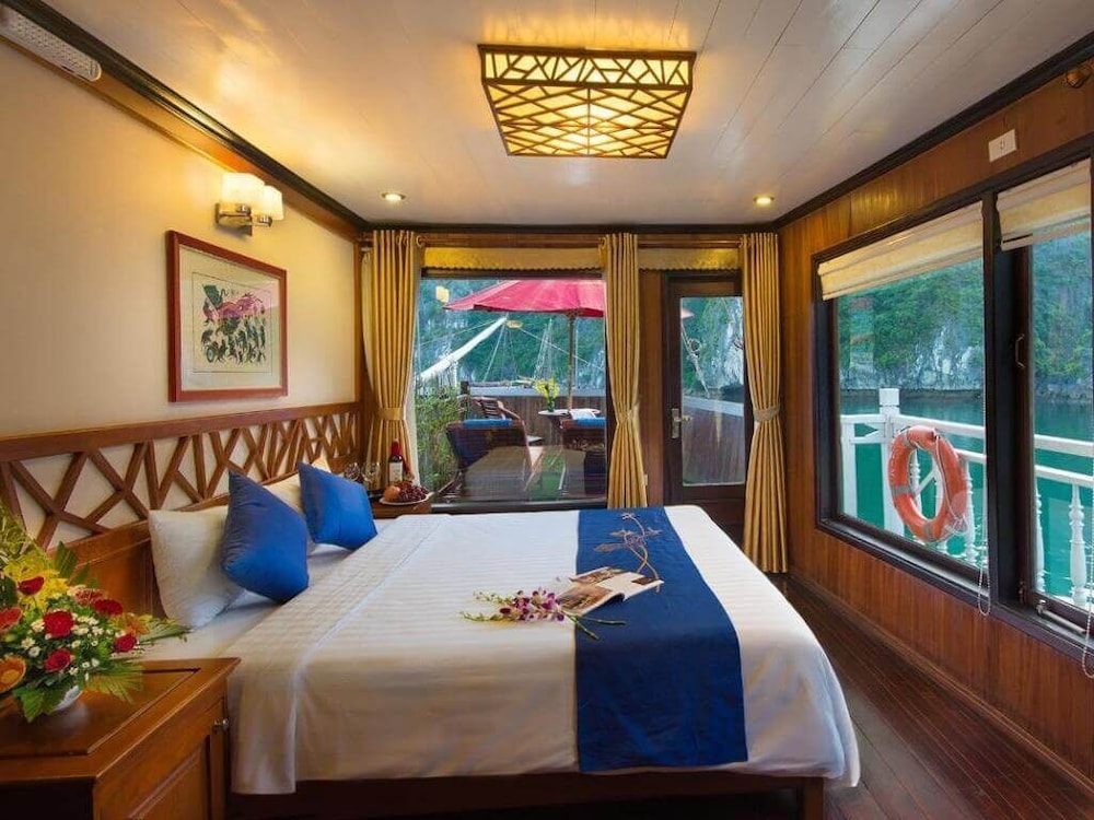 Halong Royal Palace Cruise 7/62