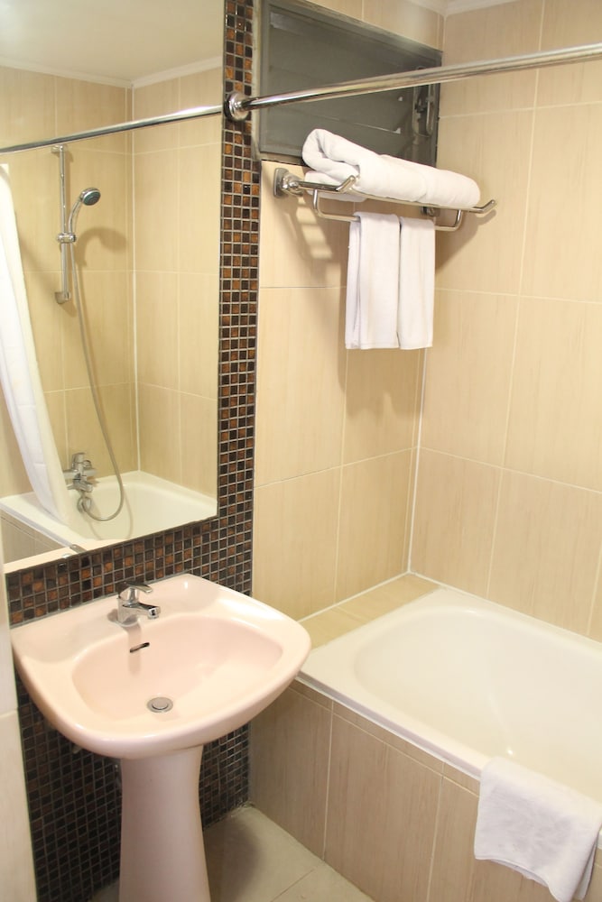 Verwood Hotel & Service Residence 49/50