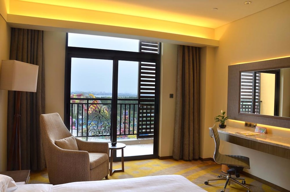 Maya Gleetour Hotel Wuhan OCT 49/50