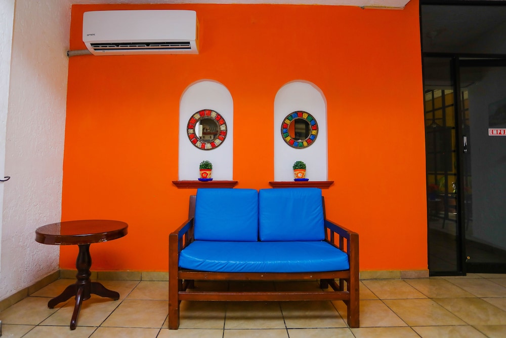 Hacienda Cancun Hotel 11/50