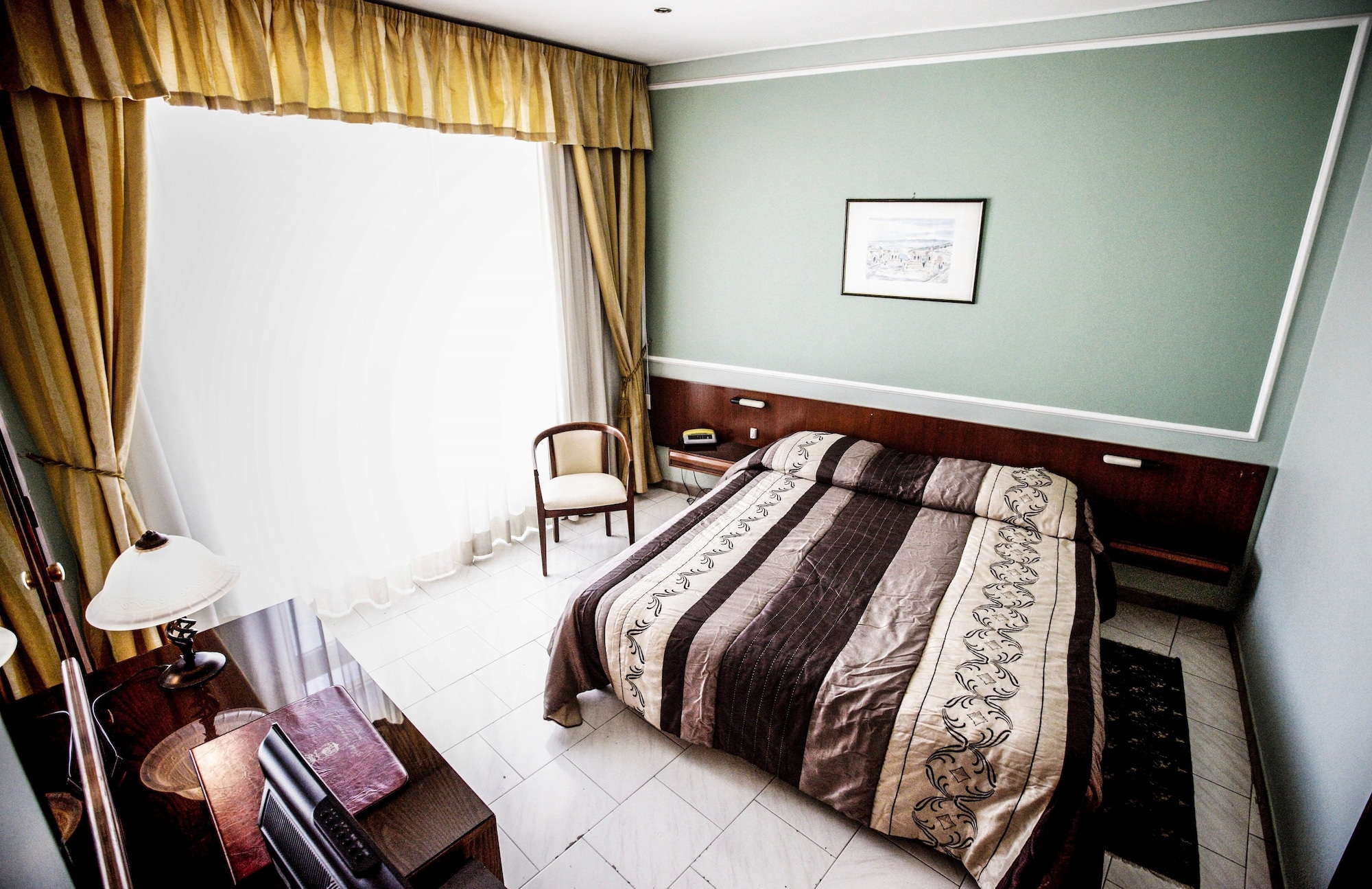 1 BEDROOM, FAMILY, PRIVATE BATHROOM