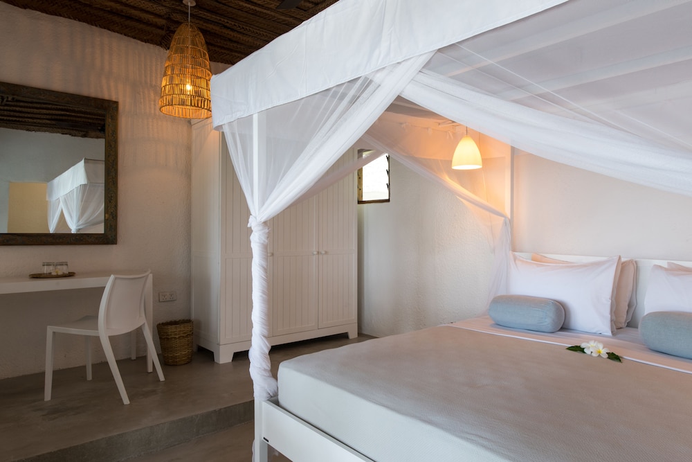 Chuini Zanzibar Beach Lodge Formerly Hakuna Matata Beach Lodge Spa 17/70